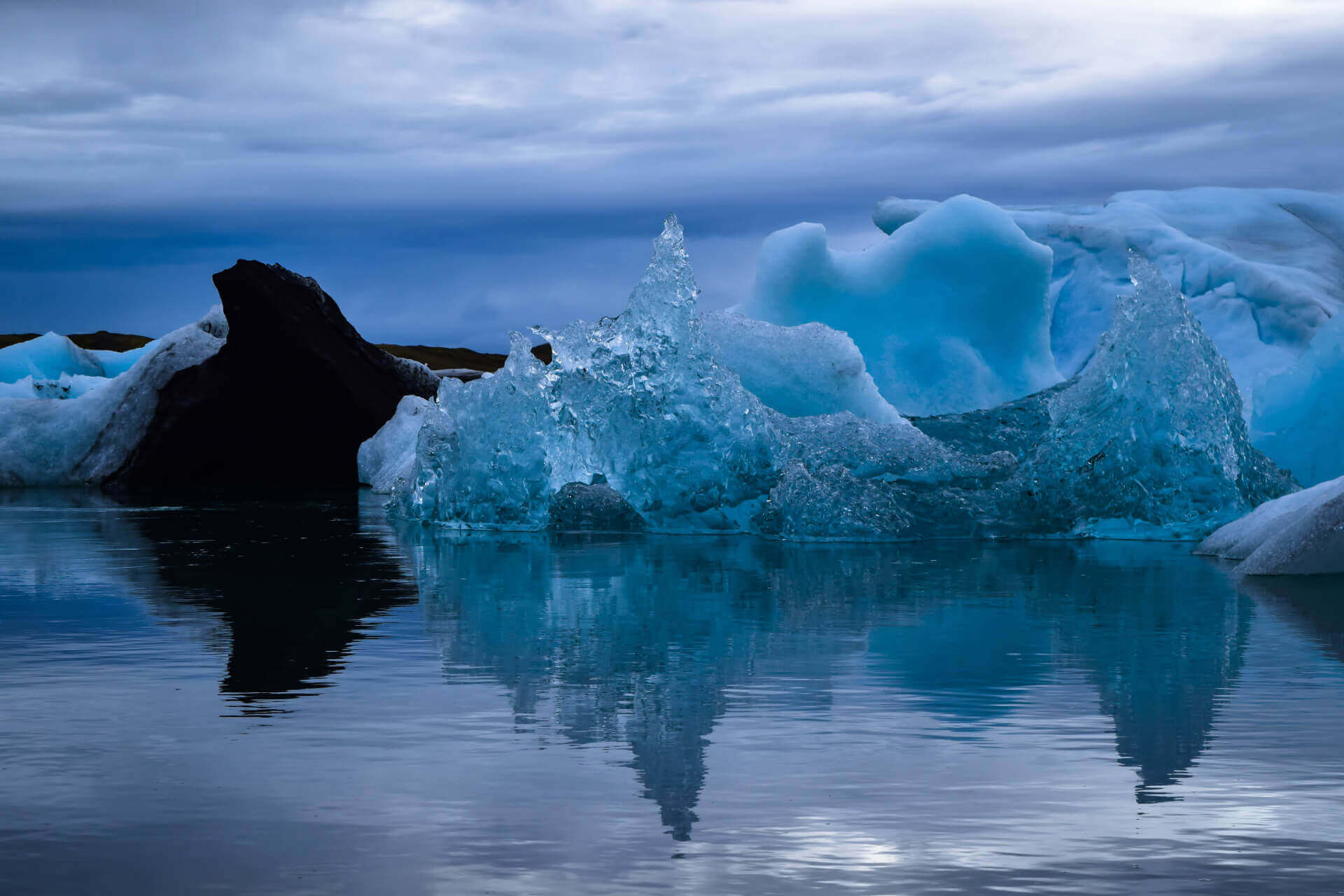Eisberg vor der Küste
